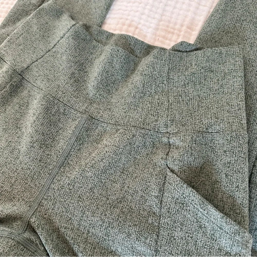 REI Active Pursuits Co Op 7/8 Textured Leggings small - Picture 4 of 6